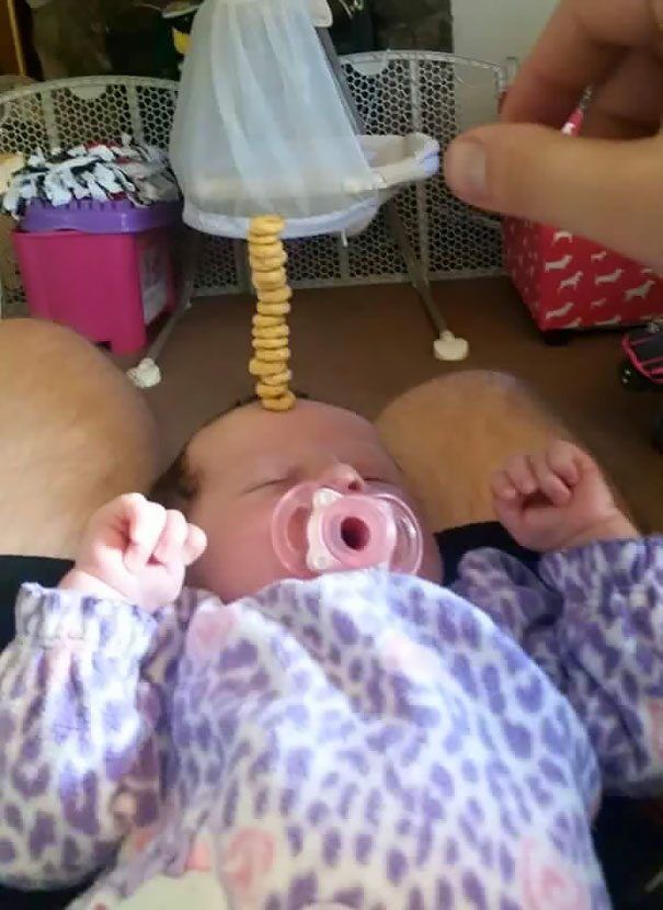 cheerio-challenge-dads-stack-cheerios-babies-funny-competition-2-576518fd715ba__605