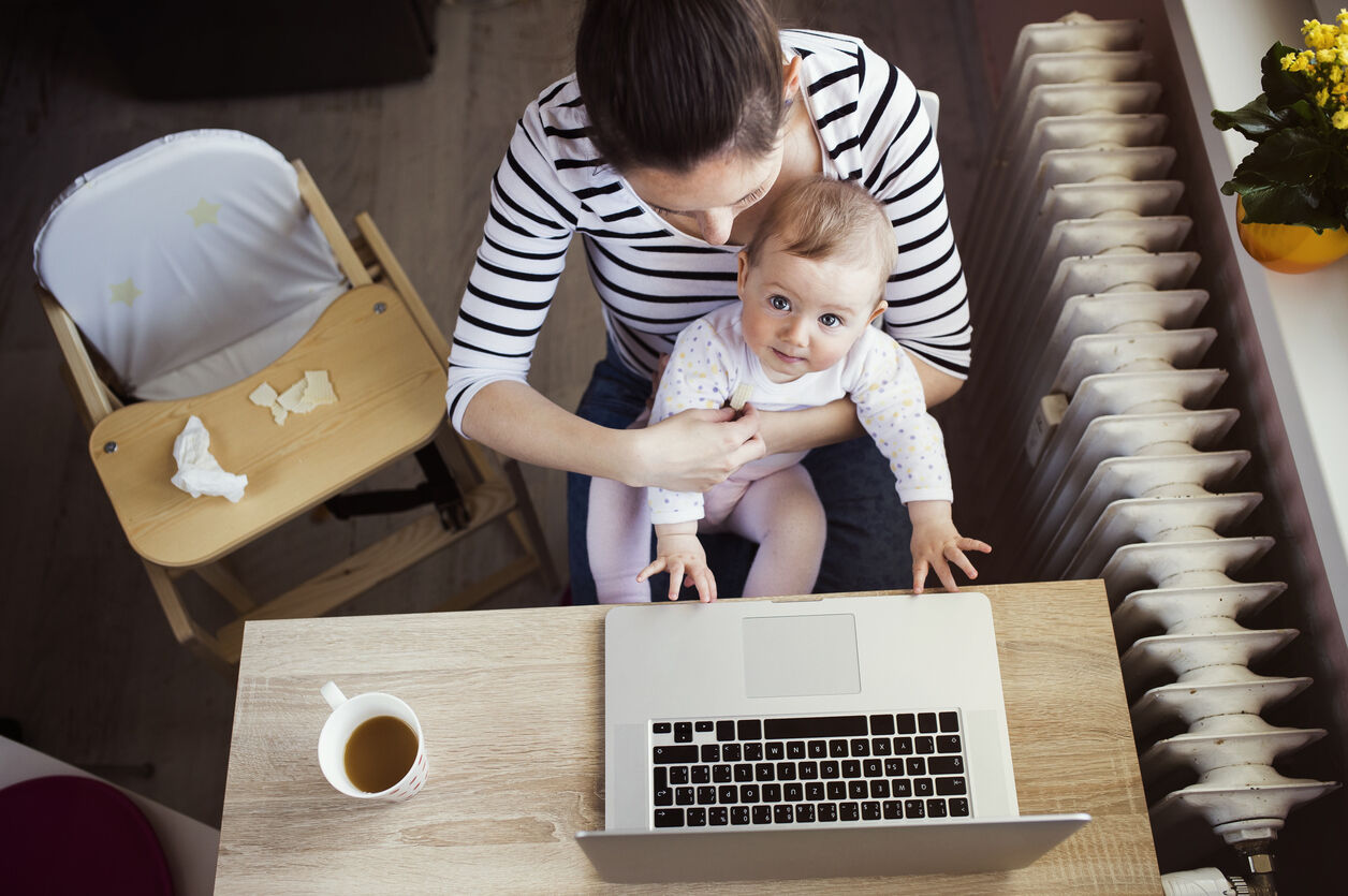 Deze 11 dingen herkennen thuiswerkende moeders