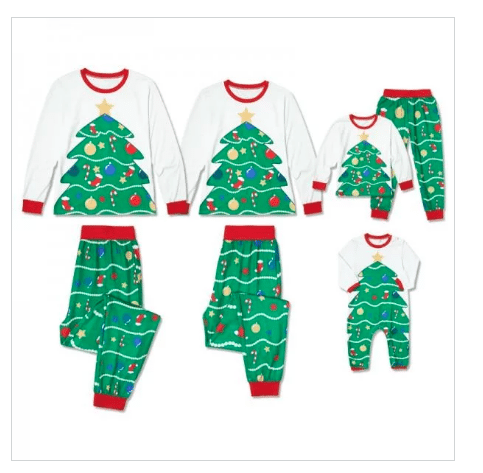 familie kerstboom pyjama