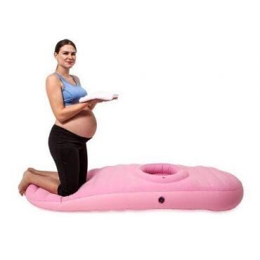 Dit is DE uitvinding voor alle zwangeren die het liefst op hun buik liggen