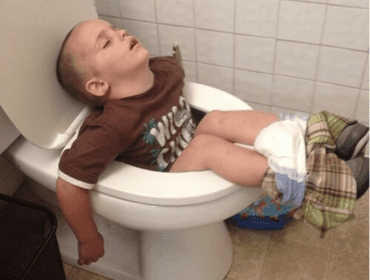 Deze foto's bewijzen dat kinderen echt overal kunnen slapen