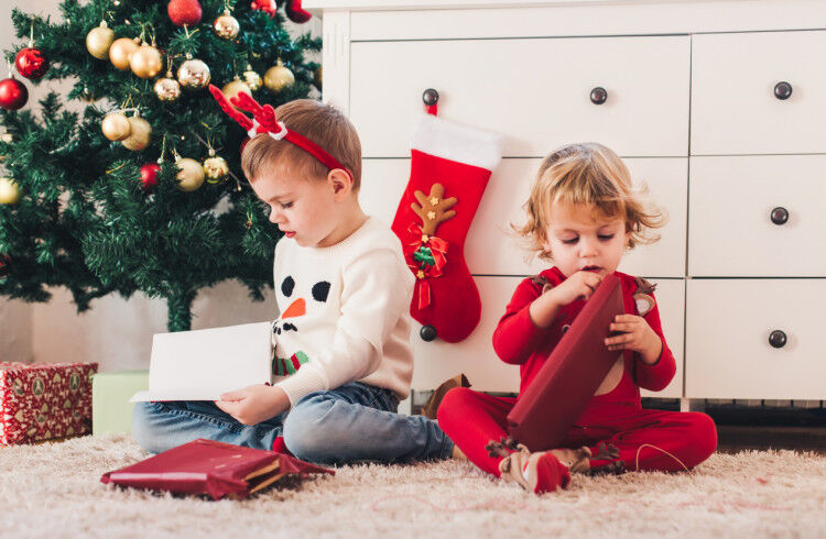 Illustratie bij: 10 onbetaalbare cadeaus die je je kinderen kunt geven voor kerst
