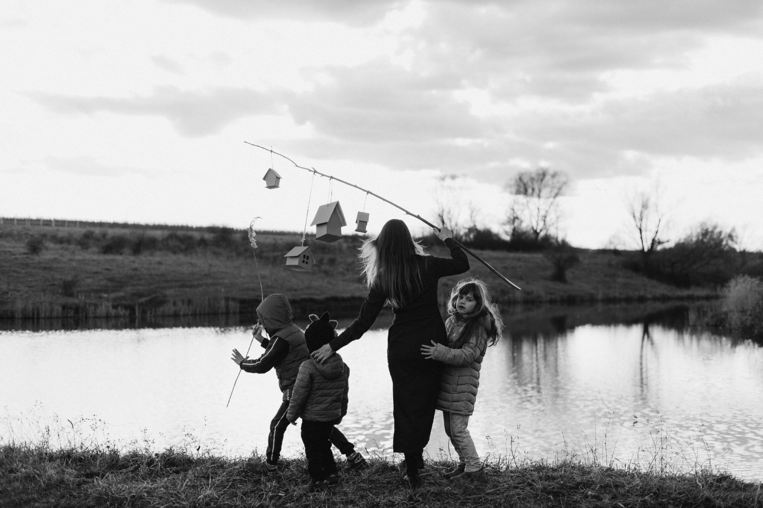 Illustratie bij: Jij met je hobby: ‘Ik ben vaak alleen met onze dochters, omdat mijn partner aan ’t vissen is’