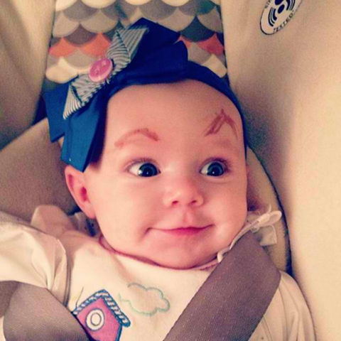 Illustratie bij: Wenkbrauwen op baby’s zorgen voor hilarische instagram-trend