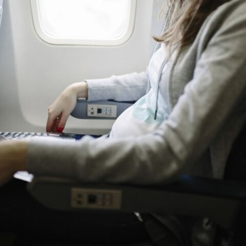 Illustratie bij: Bevallen in het vliegtuig… Terwijl je NIET wist dat je zwanger was!