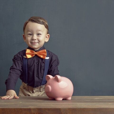 Illustratie bij: Geld opzij zetten voor de baby: sparen of beleggen?