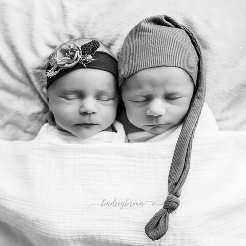 Illustratie bij: Deze fotoserie van een terminaal zieke baby en zijn zusje is hartverscheurend