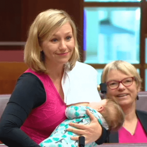 Illustratie bij: Cool! Australische politica geeft dochter borstvoeding tijdens toespraak