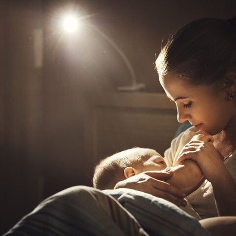 Illustratie bij: Uit onderzoek blijkt: borstvoeding is niet alleen goed voor je kind, maar ook voor jou!
