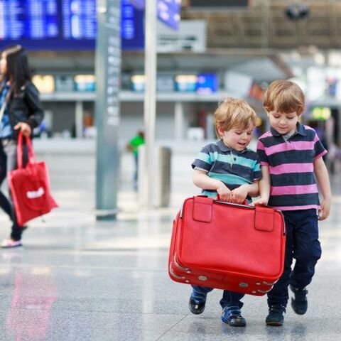 Illustratie bij: Stressvrij op vliegvakantie met kleine kinderen? Dit is de truc!