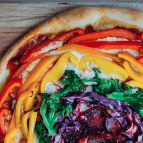 Illustratie bij: Groente eten wordt een feestje met deze regenboogpizza