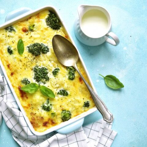 Illustratie bij: Smullen! Ovenpasta met broccoli, tomaten en (veel) kaas