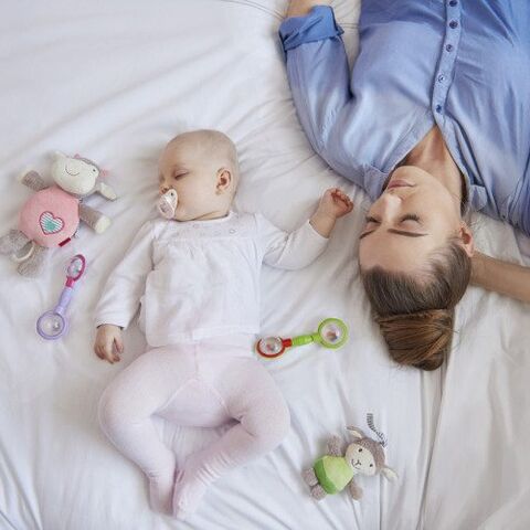 Illustratie bij: 37 Dingen die je denkt op de eerste dag alleen met je baby