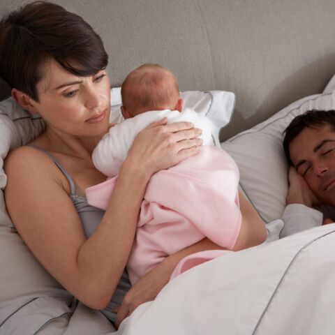 Illustratie bij: 6 mensen die je haat wanneer je baby niet doorslaapt