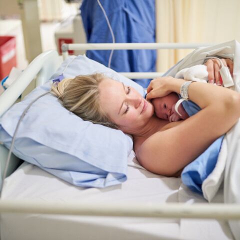 Illustratie bij: 9 dingen die je nodig hebt na de ziekenhuisbevalling (en die niemand je vertelt)