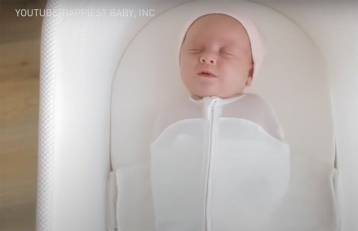 Dankzij dit bedje vallen baby's schijnbaar binnen no-time in slaap