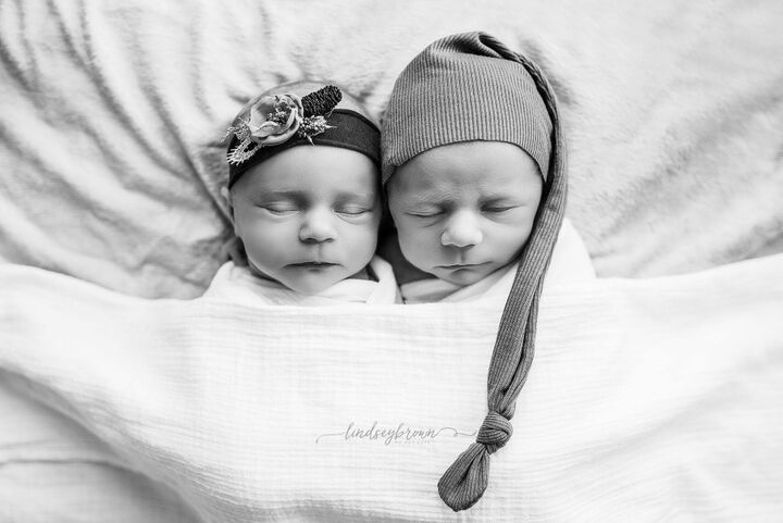 Prachtig, maar verdrietig: deze fotoshoot van een pasgeboren tweeling