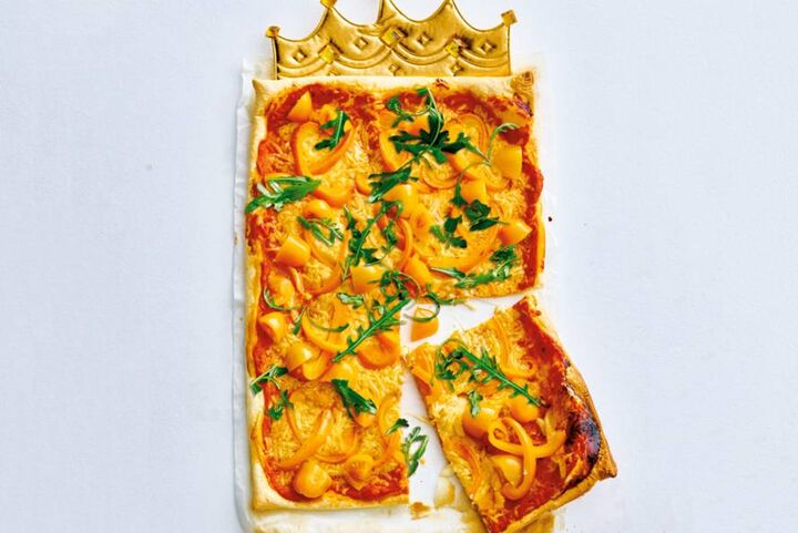 Speciaal voor Koningsdag: oranje plaatpizza met paprika