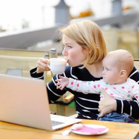 Illustratie bij: Liefdesbrief aan koffie: “Ook al wordt je soms koud, je laat me nooit in de steek”