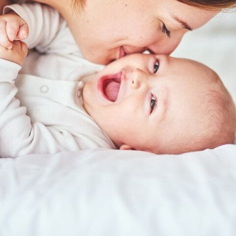 Illustratie bij: Kraamweek survivalgids: 7 tips voor de eerste dagen als mama