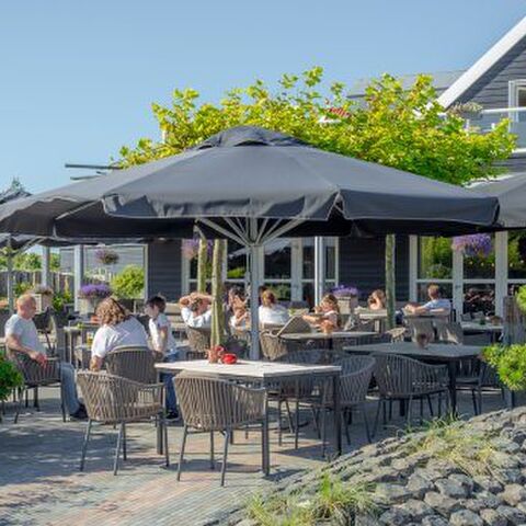 Illustratie bij: Op naar Renesse! Genieten bij Strandcafé Dok (ook leuk voor kinderen!)