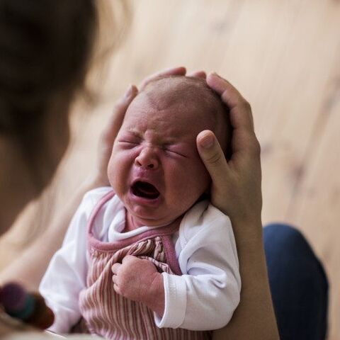 Illustratie bij: 10 Doodenge momenten met een pasgeboren baby