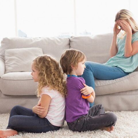 Illustratie bij: Help, mijn kinderen maken áltijd ruzie