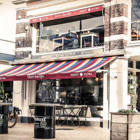 Illustratie bij: Kangaroe en een kinderkaart bij Klein Berlijn in Apeldoorn