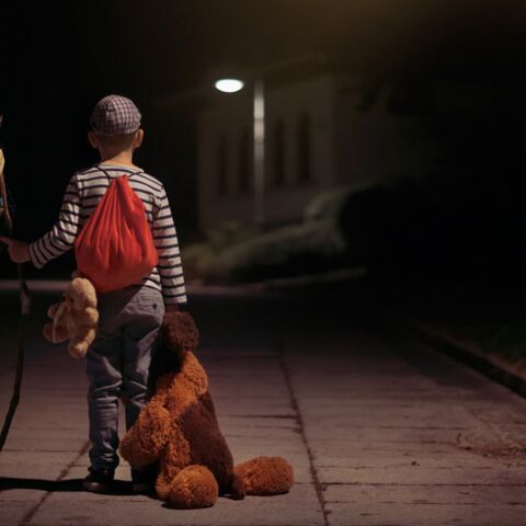 Illustratie bij: Ouders geven autistisch adoptiekind terug – en waarom sommige dingen wél taboe moeten blijven