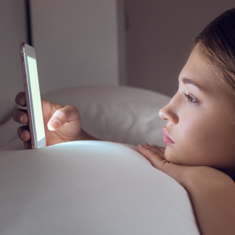 Illustratie bij: Puber en sociale media verslaving: hoe houd je het gezond?