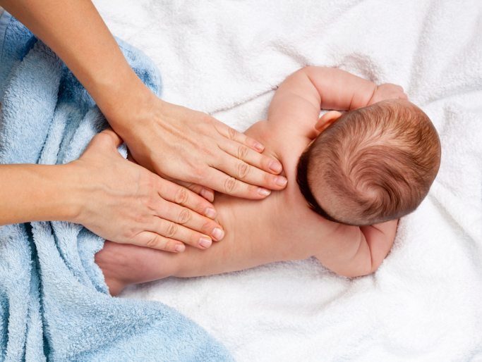 Illustratie bij: Alles wat je wil weten over babymassage